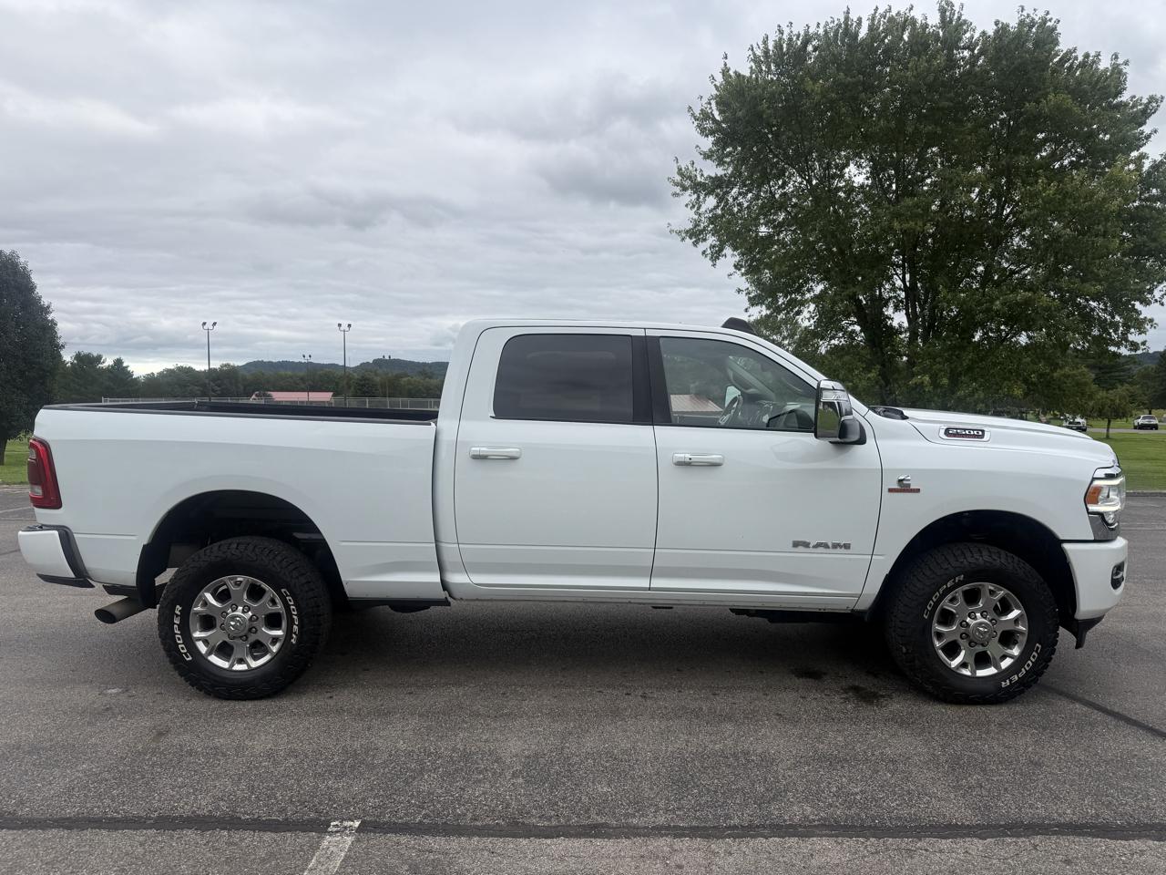 RAM 2500 Laramie Crew Cab SWB 4WD 2023