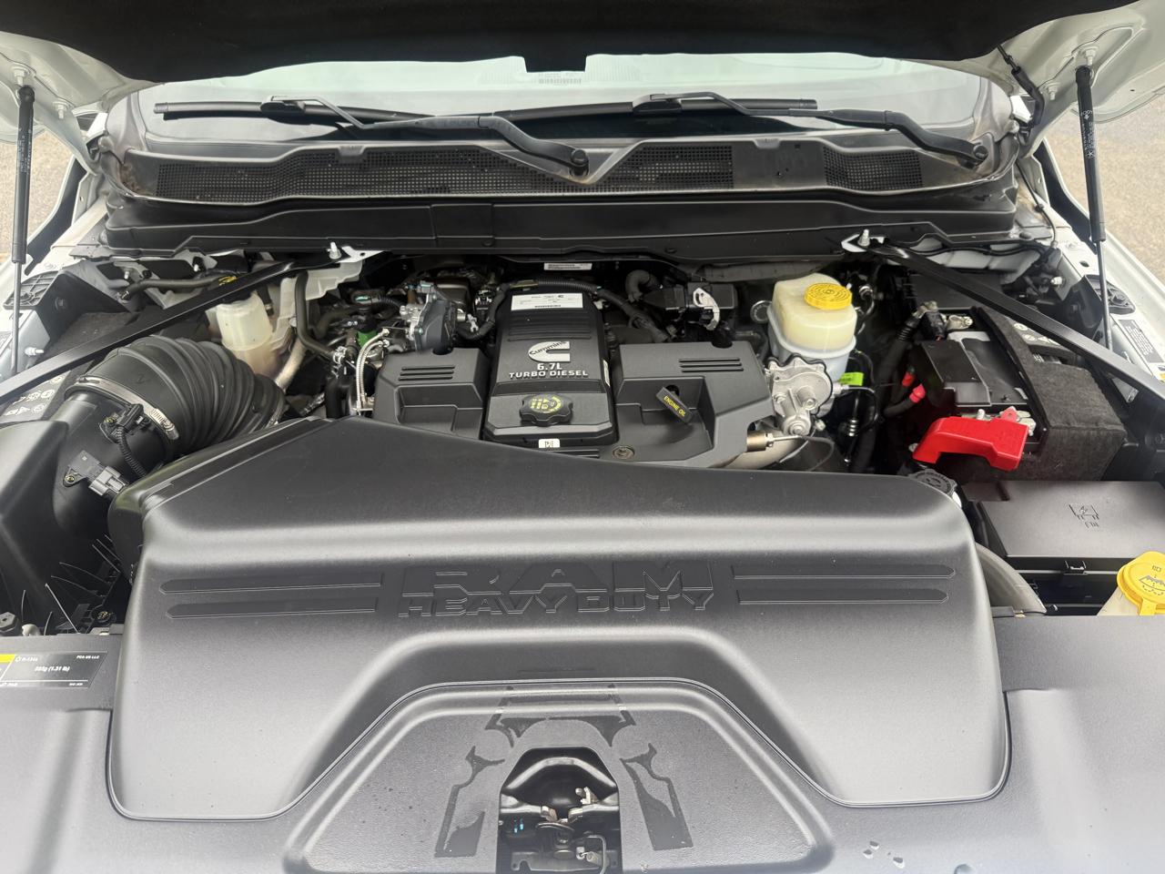 RAM 2500 Laramie Crew Cab SWB 4WD 2023