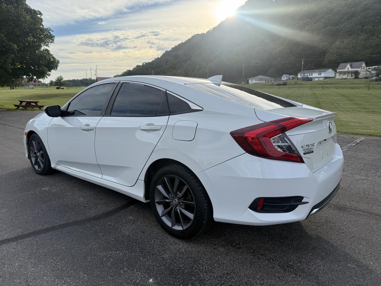 Honda Civic EX-L Sedan CVT 2020