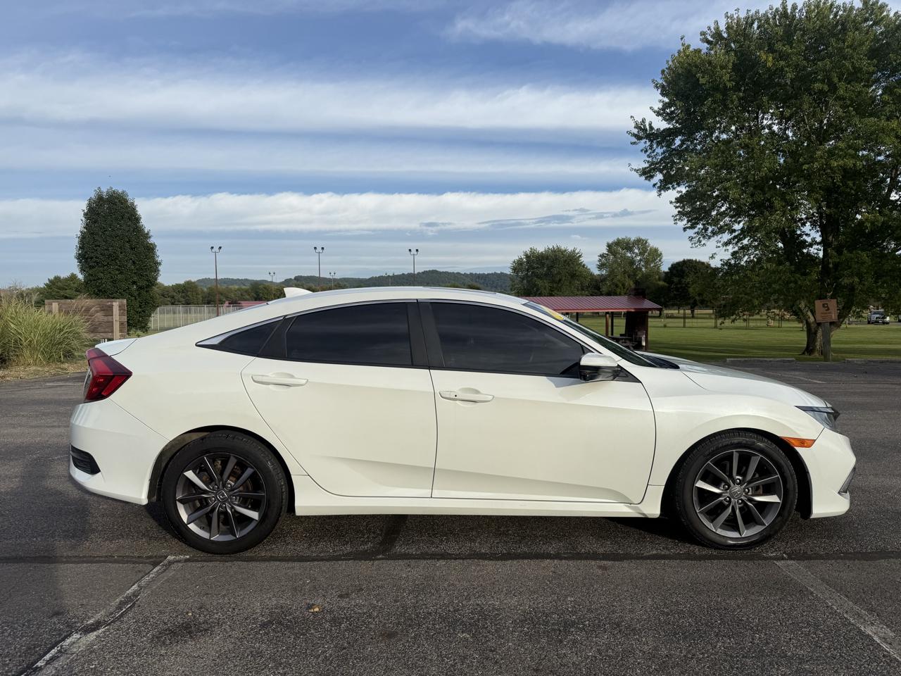 Honda Civic EX-L Sedan CVT 2020