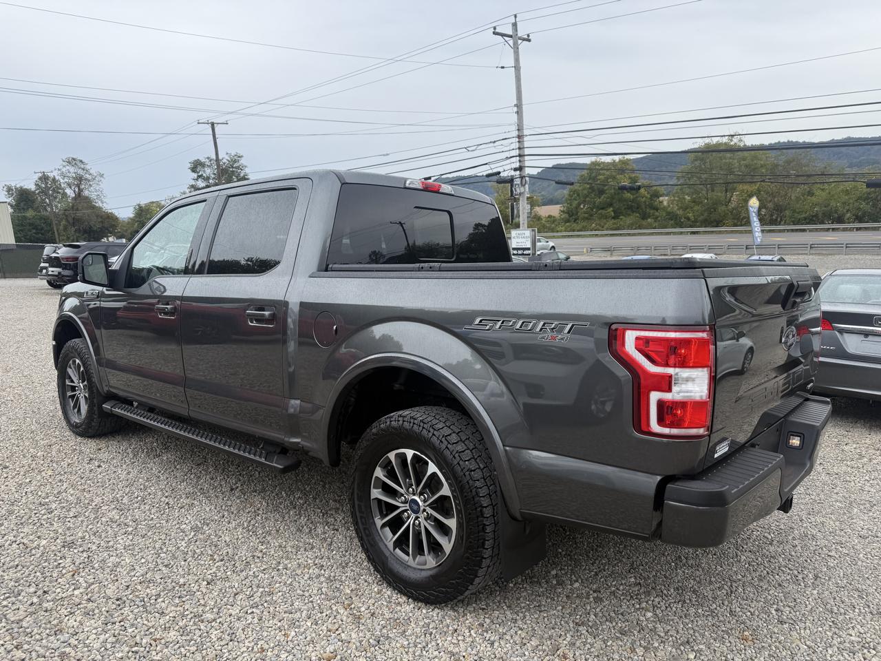 Ford F-150 4WD SuperCrew 139" XLT 2019