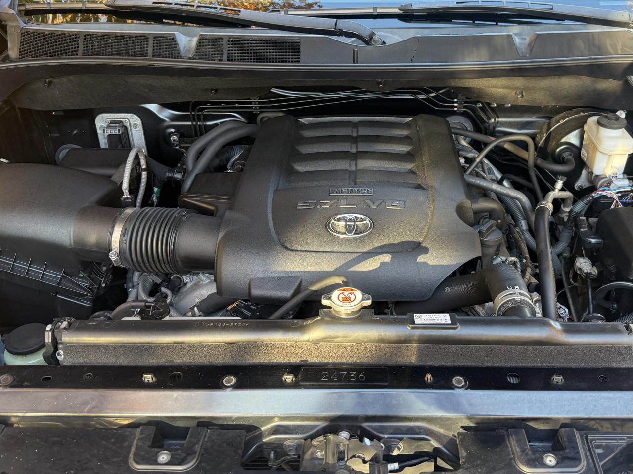 Toyota Tundra Limited 5.7L CrewMax 4WD 2018