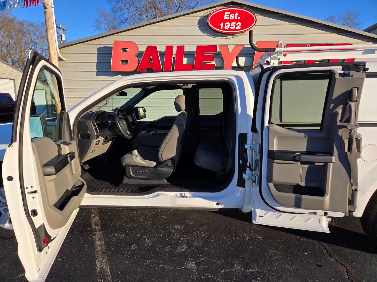 Ford F-150 XLT SuperCab 8-ft. 2WD 2018