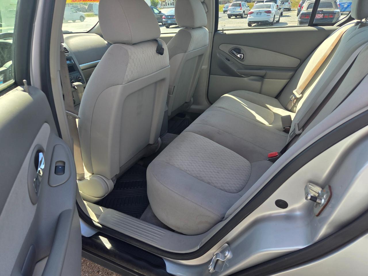 Chevrolet Malibu Base 2005