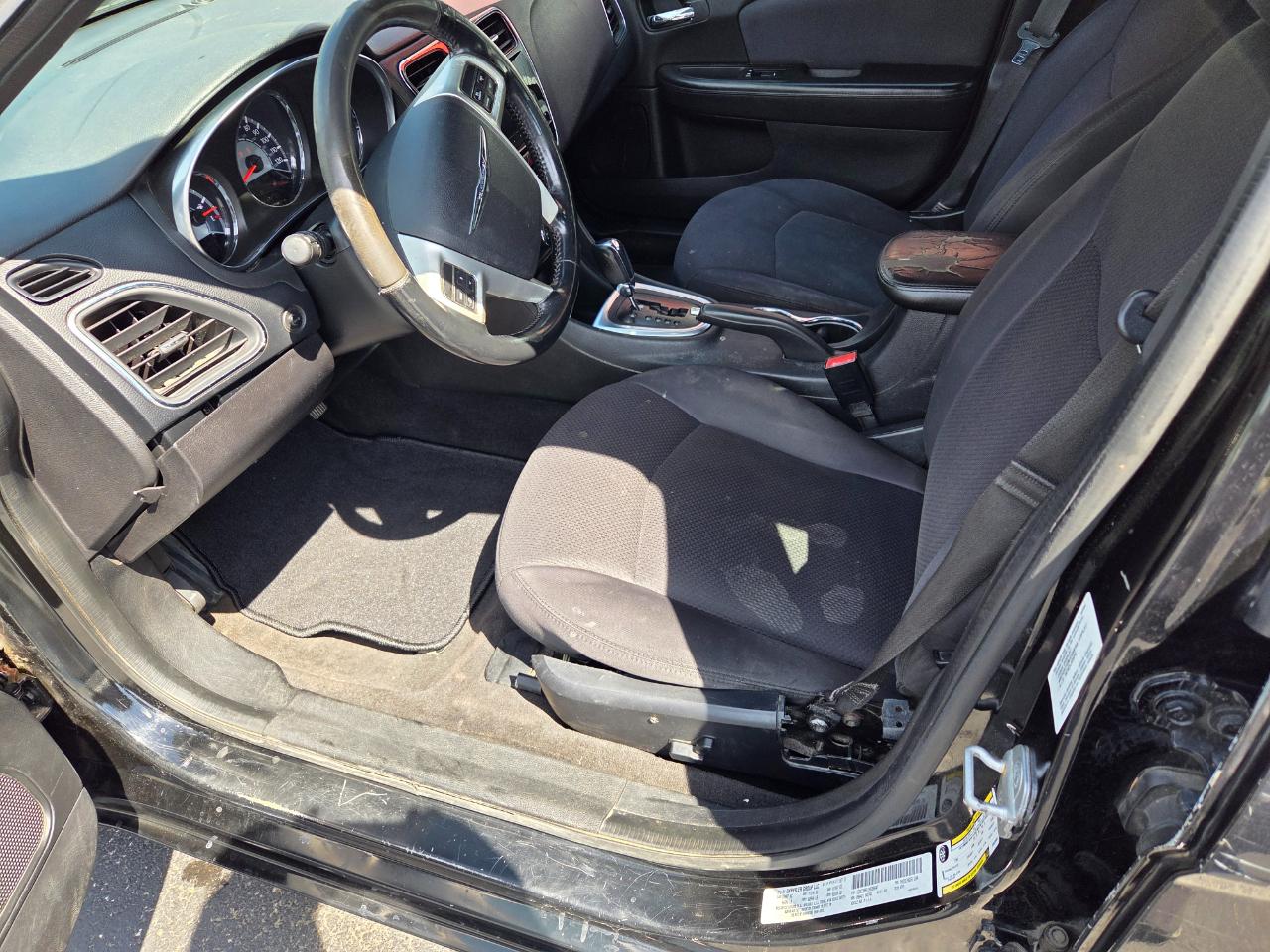 Chrysler 200 Touring 2013