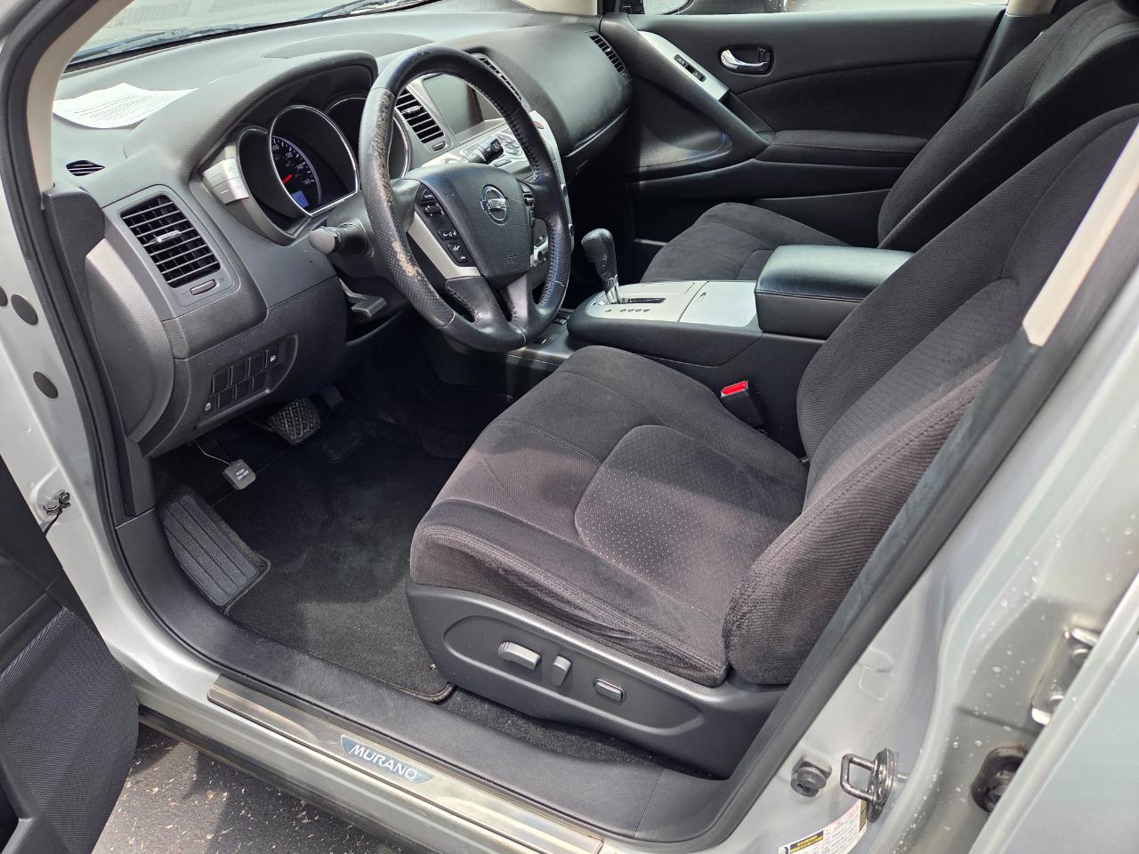 Nissan Murano SV AWD 2011