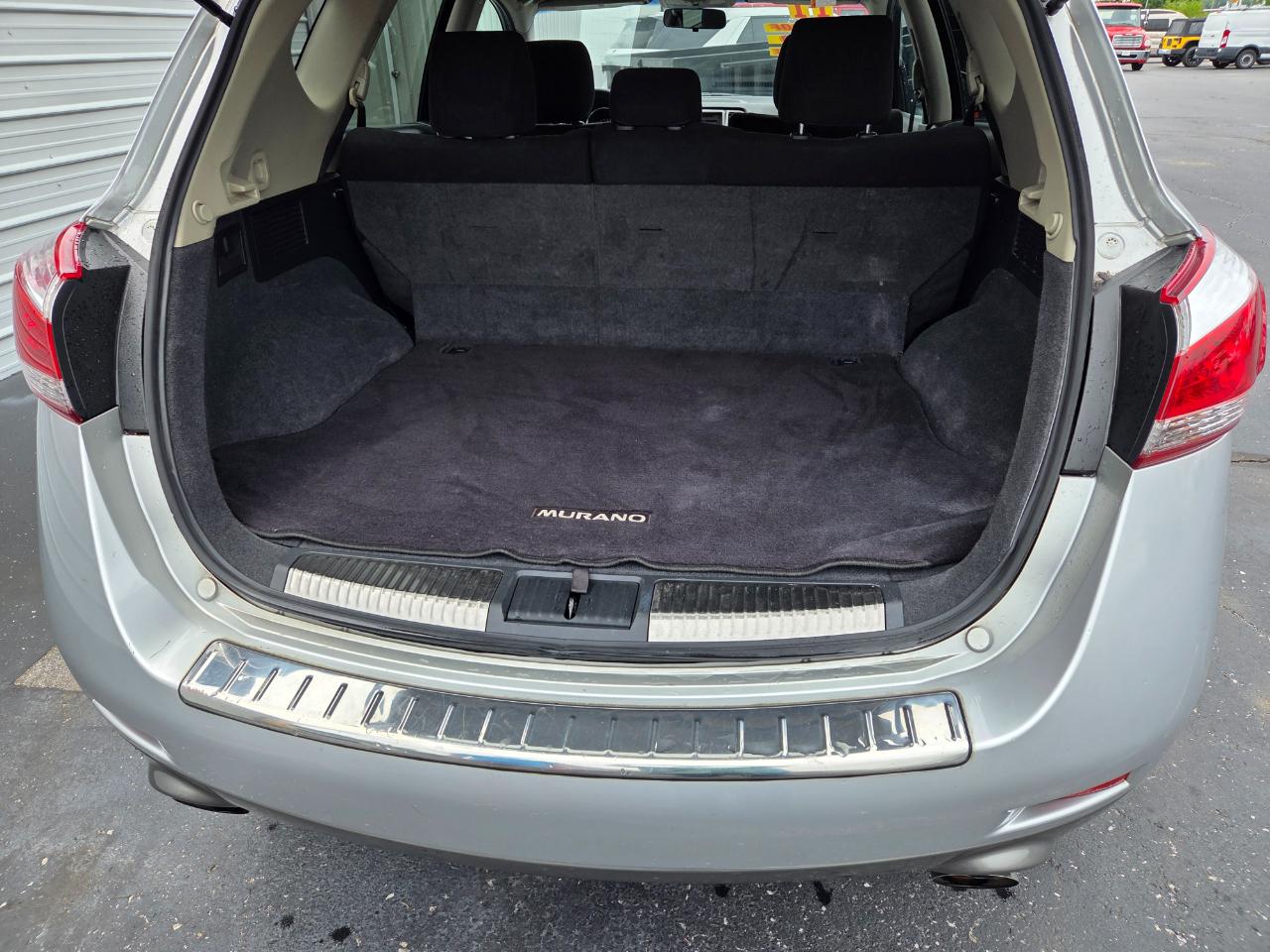 Nissan Murano SV AWD 2011