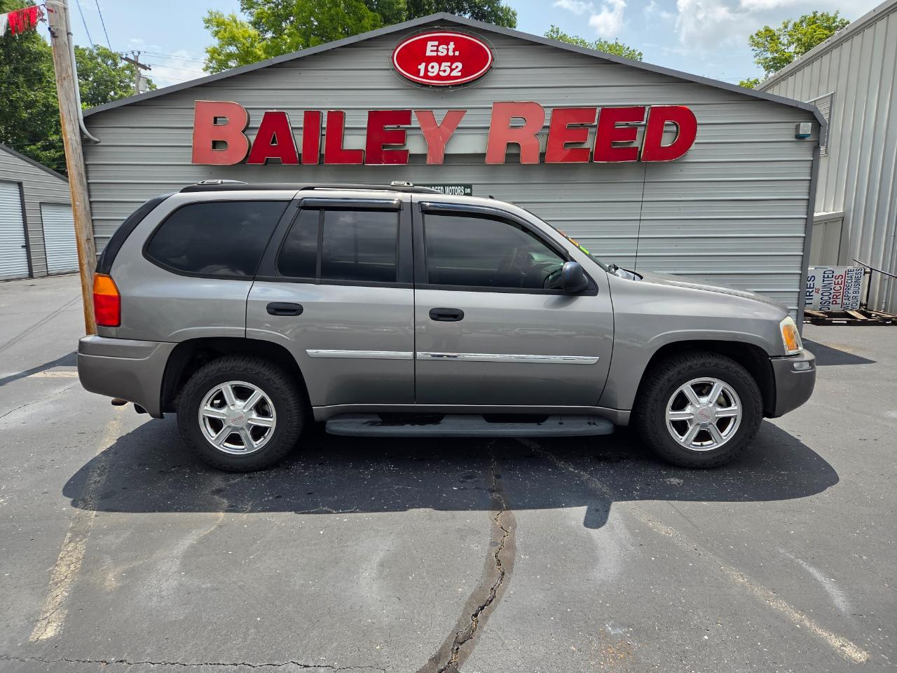 GMC Envoy SLE-1 2WD 2008