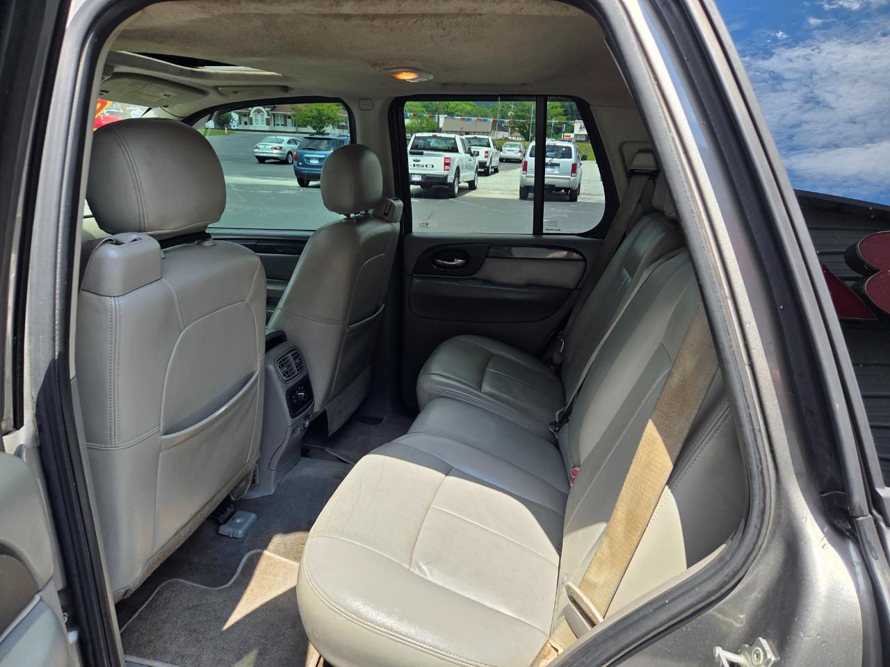GMC Envoy SLE-1 2WD 2008