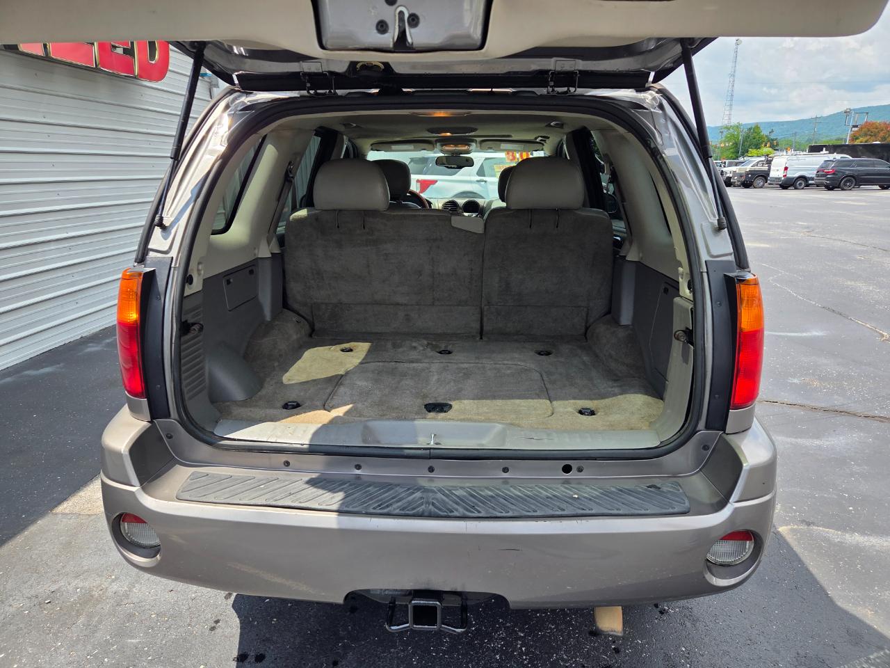 GMC Envoy SLE-1 2WD 2008