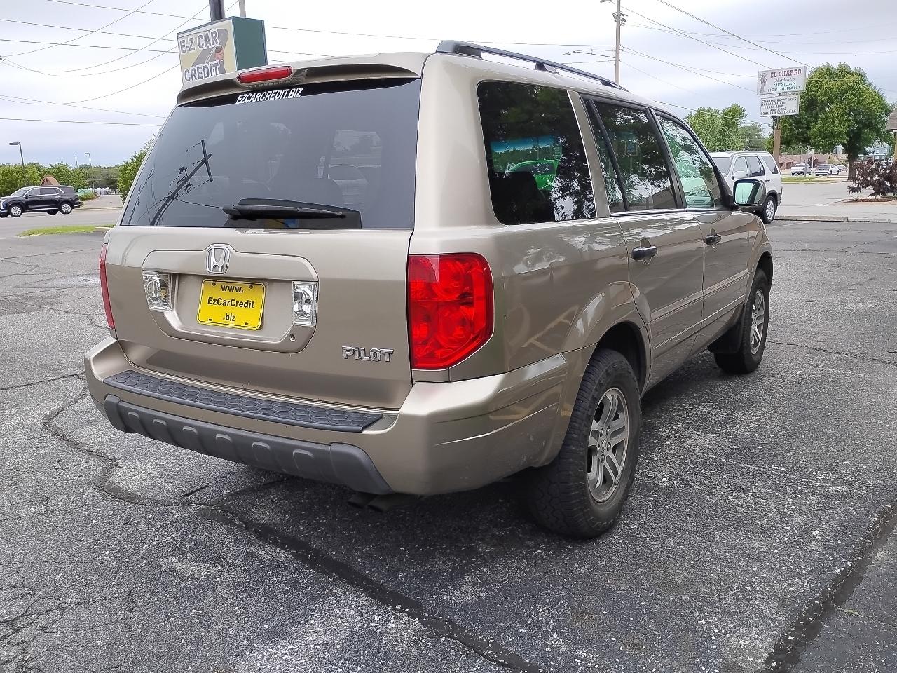 Honda Pilot EX w/ Leather and DVD 2005