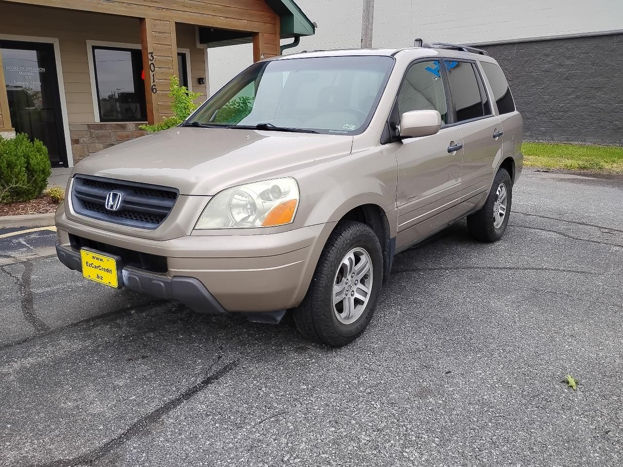 Honda Pilot EX w/ Leather and DVD 2005