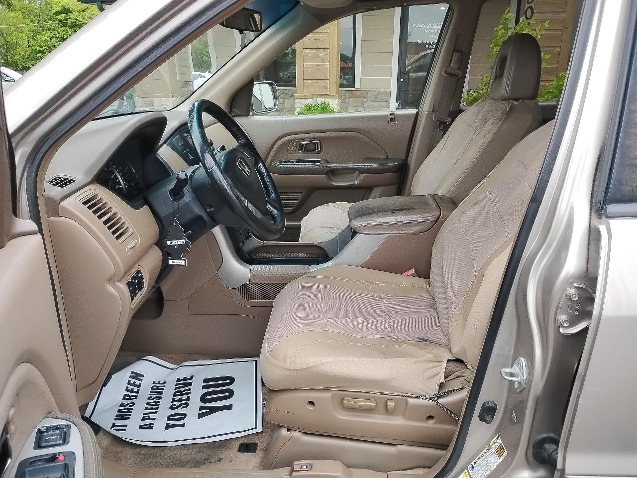 Honda Pilot EX w/ Leather and DVD 2005