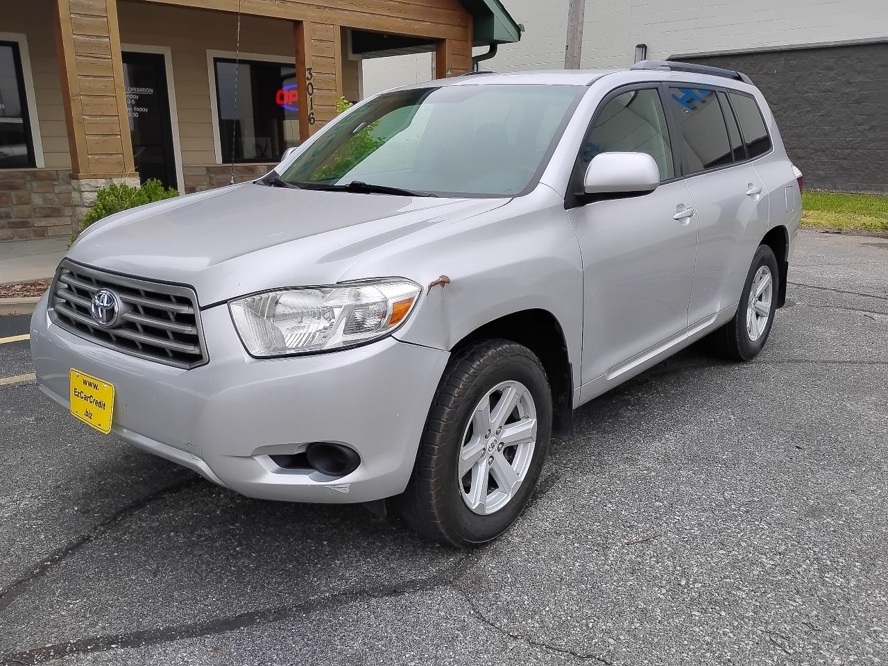 Toyota Highlander Base 2WD V6 2010