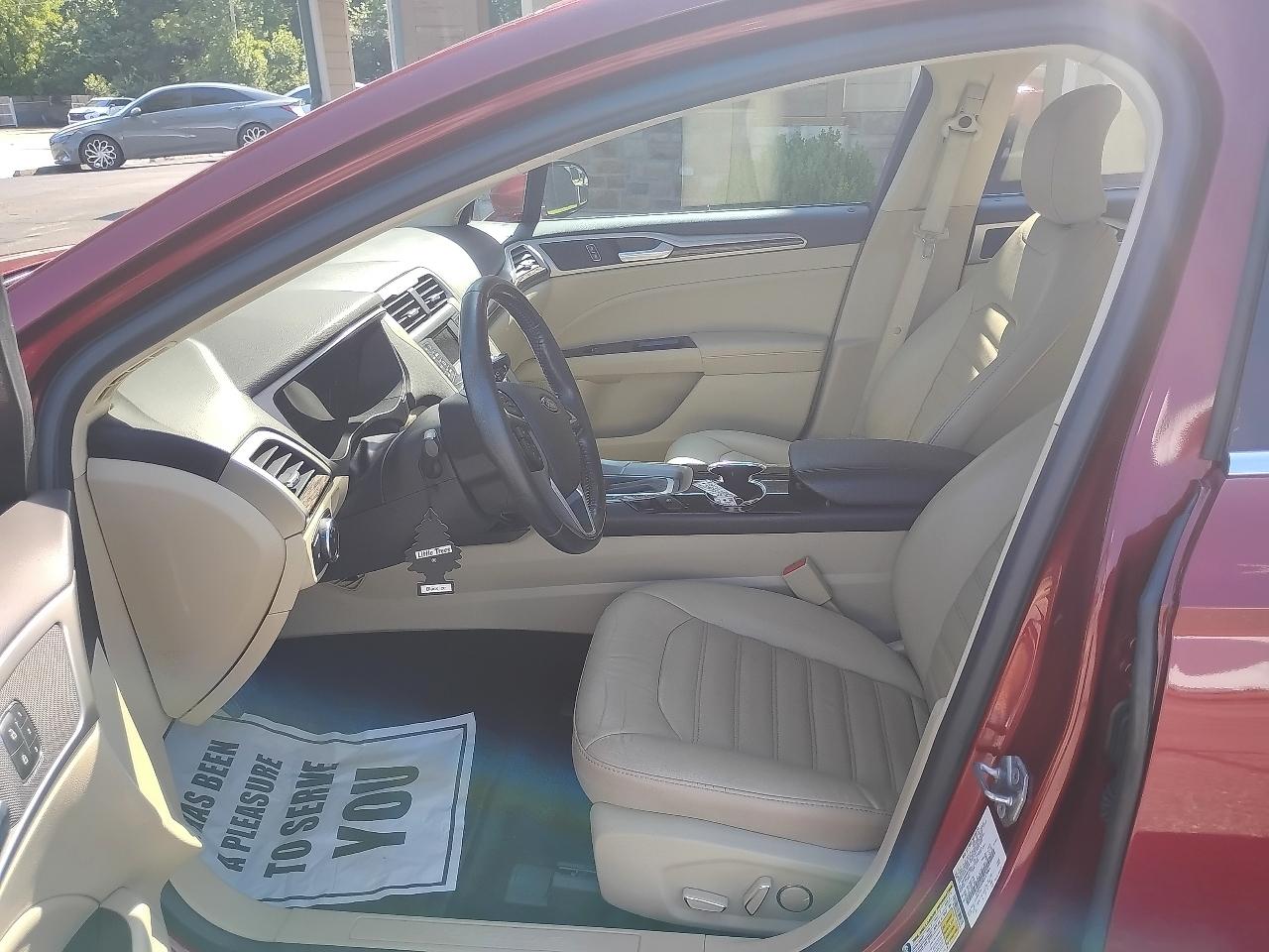 Ford Fusion SE 2016