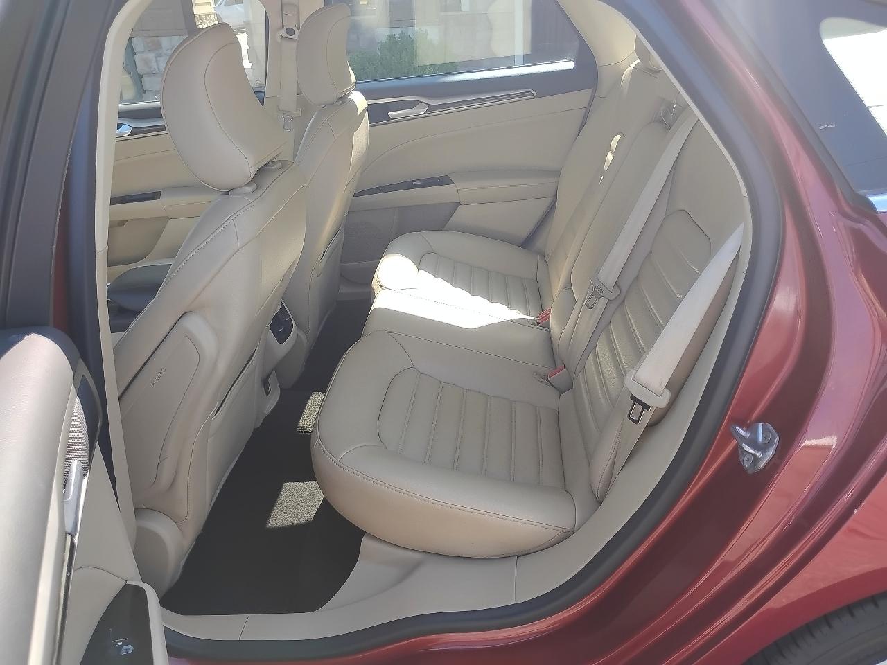 Ford Fusion SE 2016