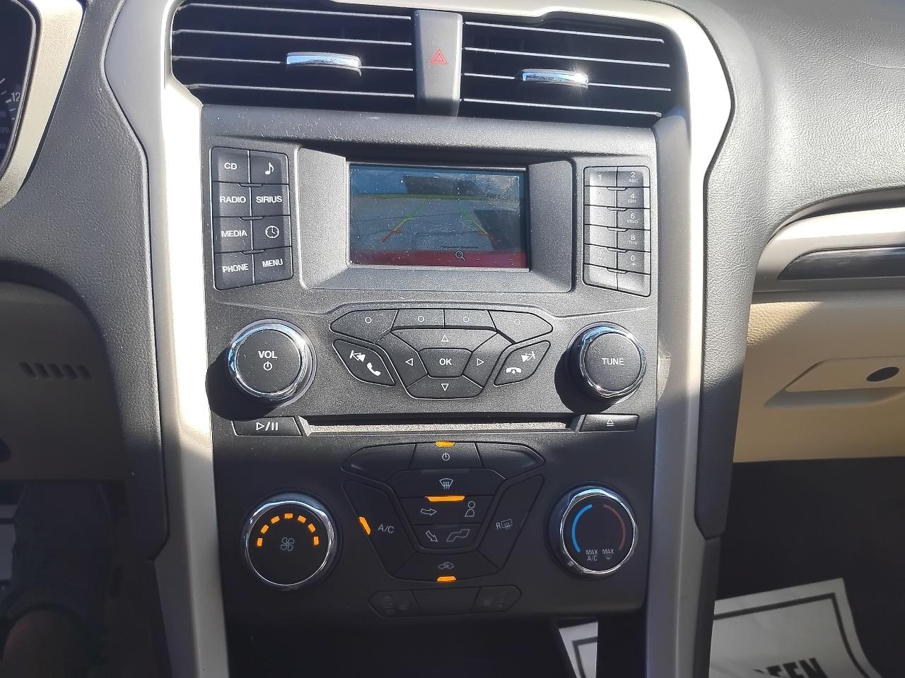 Ford Fusion SE 2016