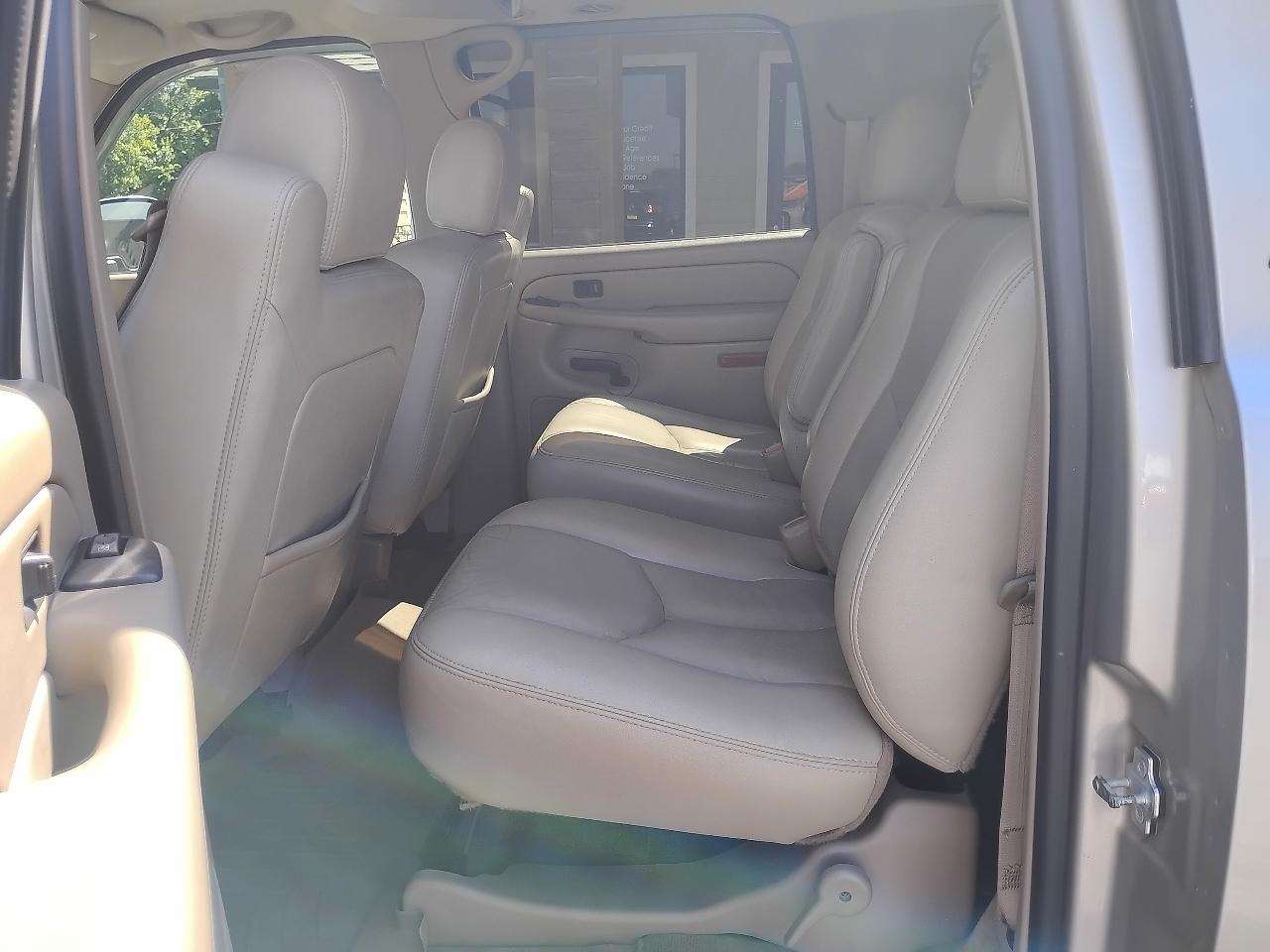 Chevrolet Suburban 4WD 4dr Z71 2004
