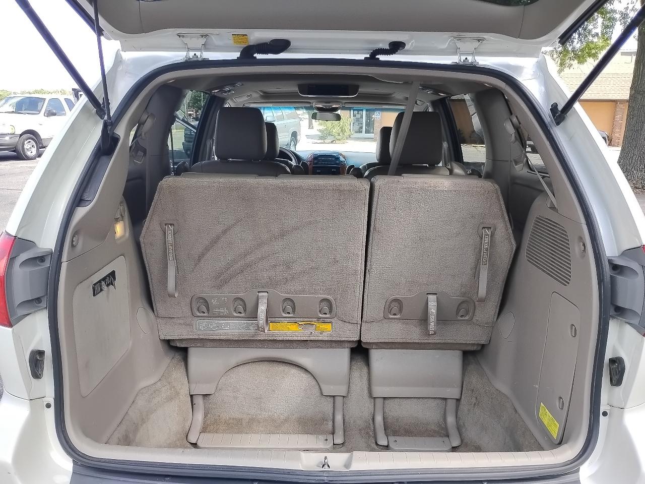 Toyota Sienna  2009