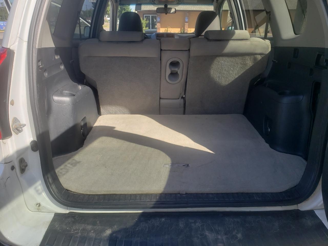 Toyota RAV4 Base I4 2WD 2009