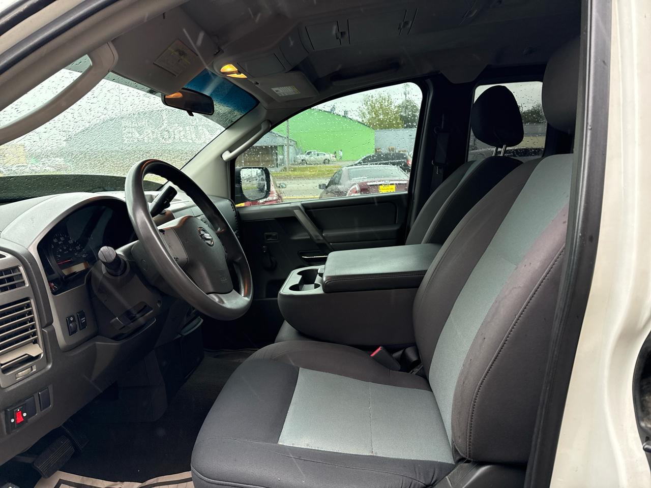 Nissan Titan XE King Cab 4WD 2005