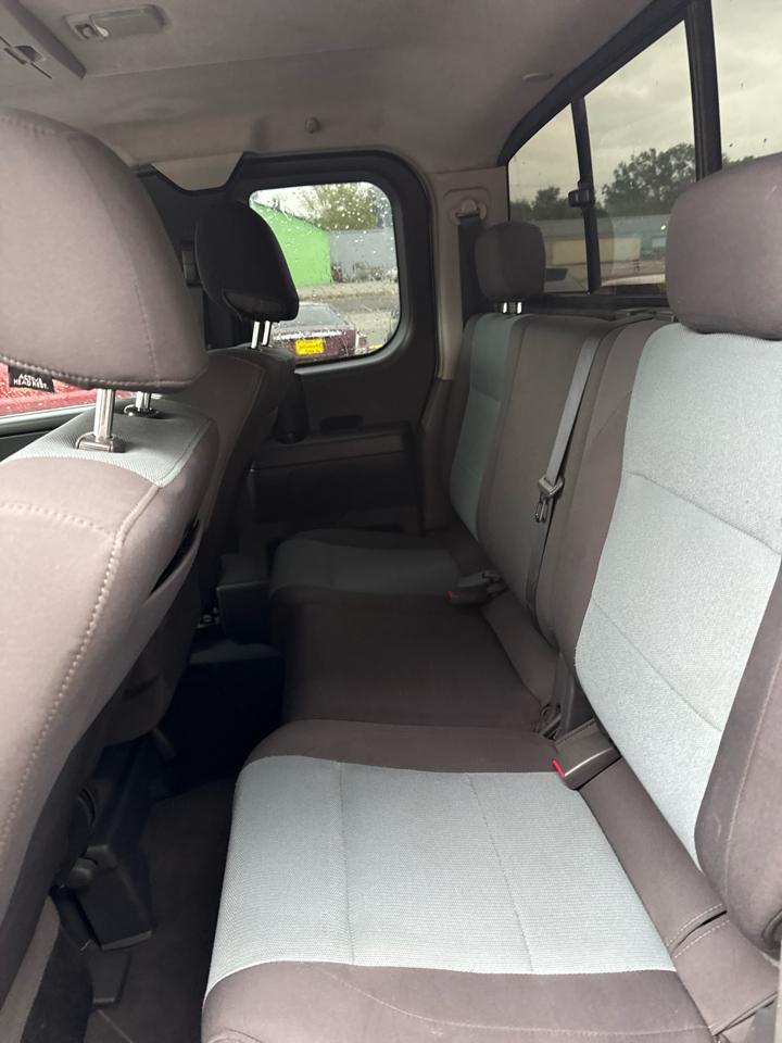 Nissan Titan XE King Cab 4WD 2005