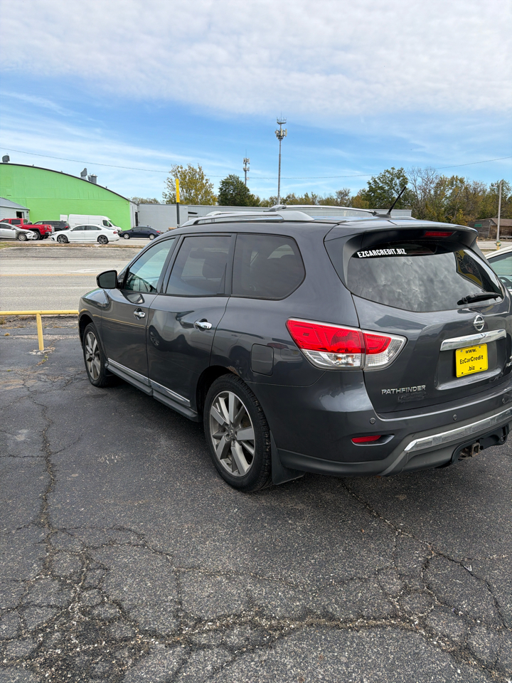 Nissan Pathfinder SV 4WD 2013 Nissan Pathfinder SV 4WD 2013