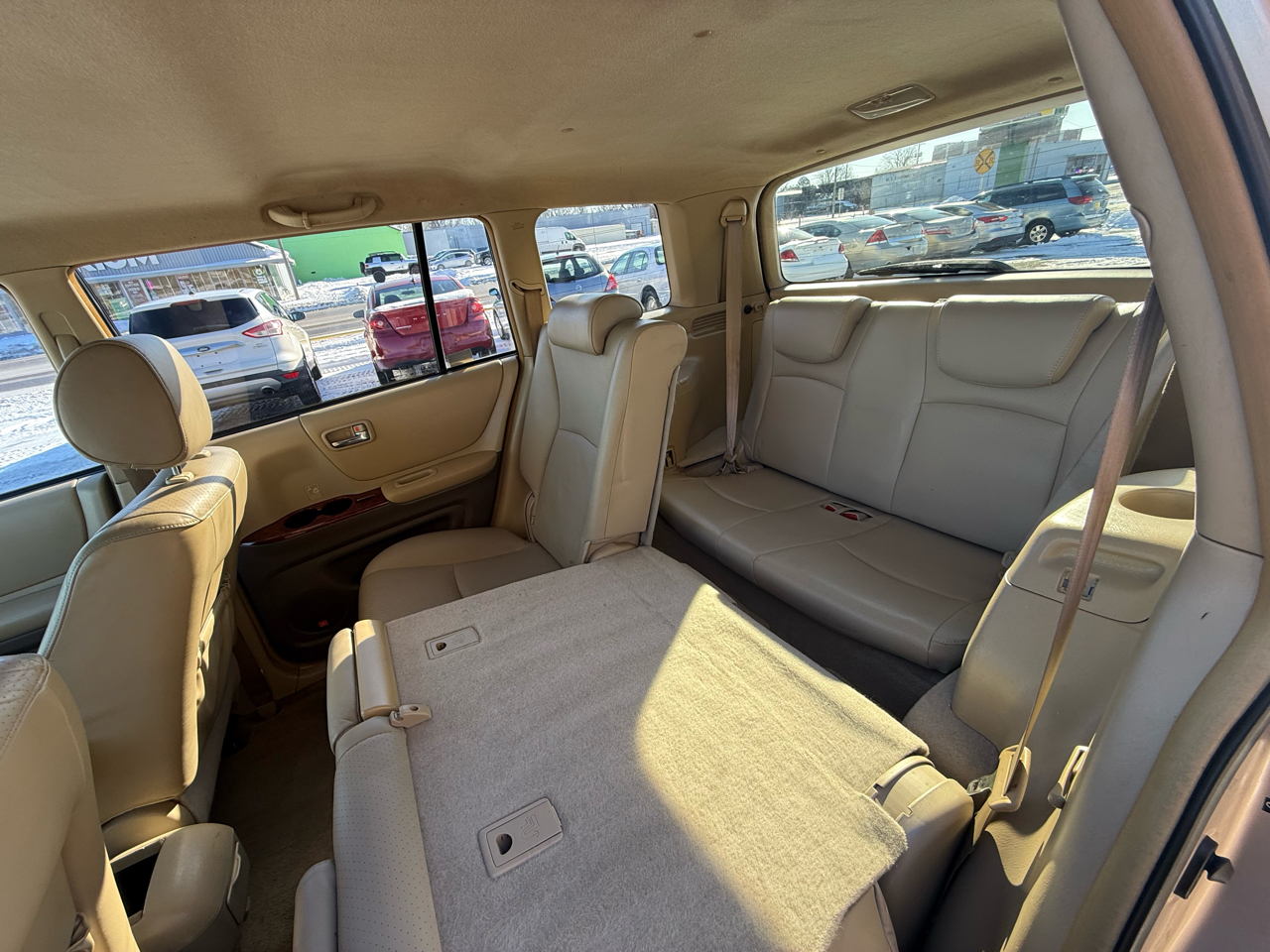 Toyota Highlander V6 2WD with 3rd-Row Seat 2004