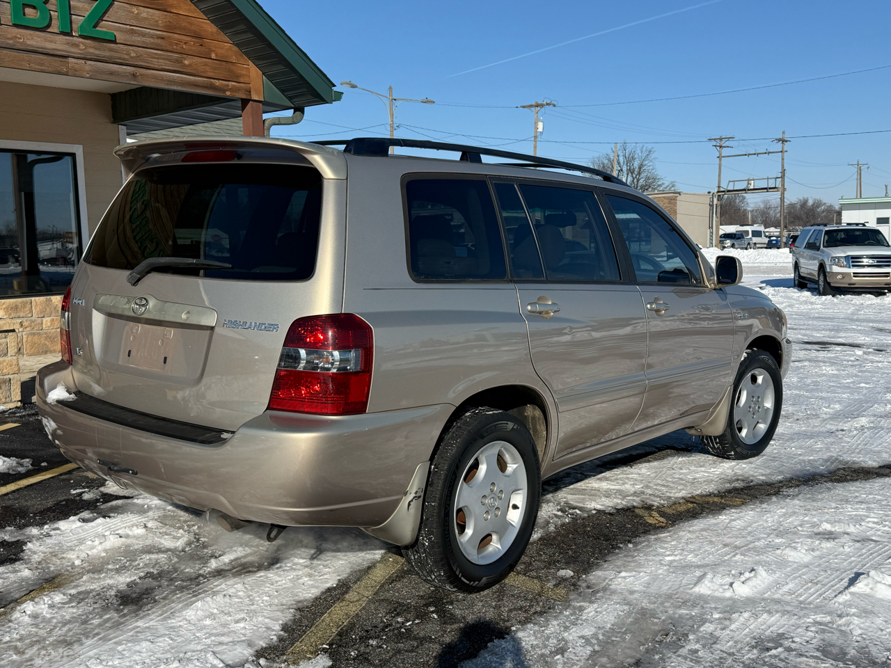 Toyota Highlander V6 2WD with 3rd-Row Seat 2004