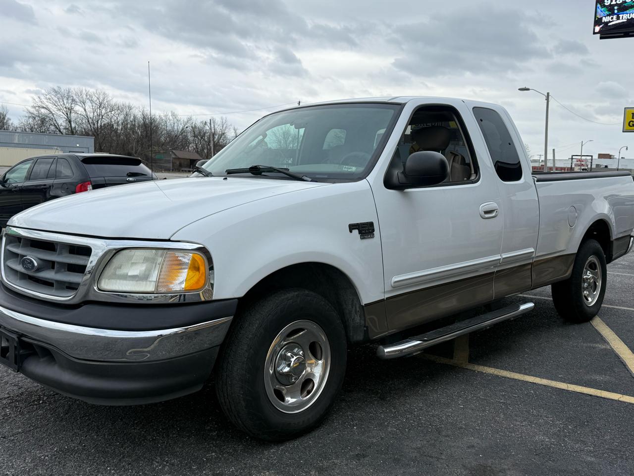 Ford F-150 XL SuperCab 2WD 2003