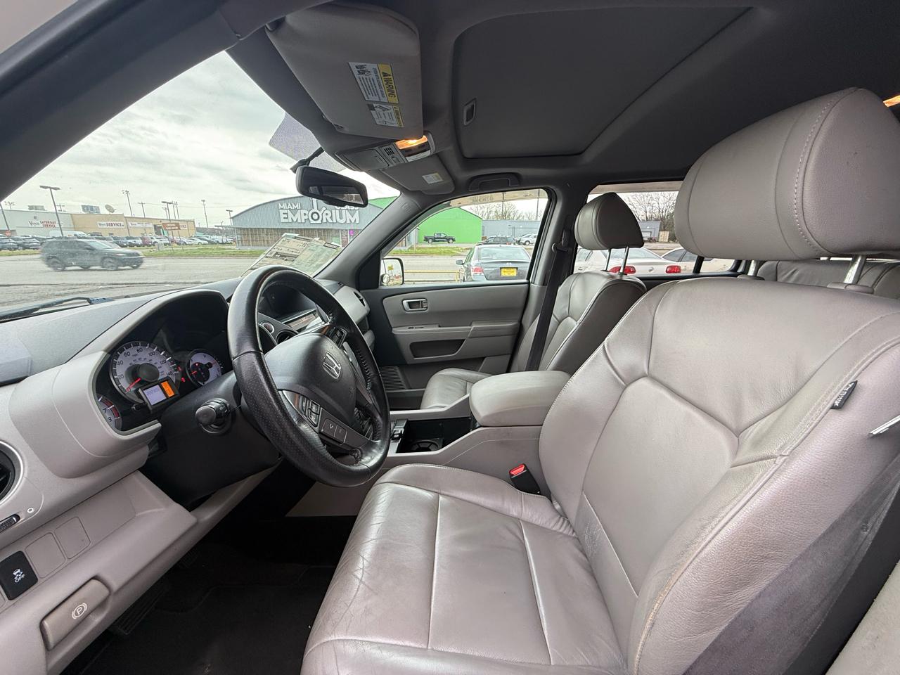 Honda Pilot EX-L 2WD 5-Spd AT with Navigation 2013