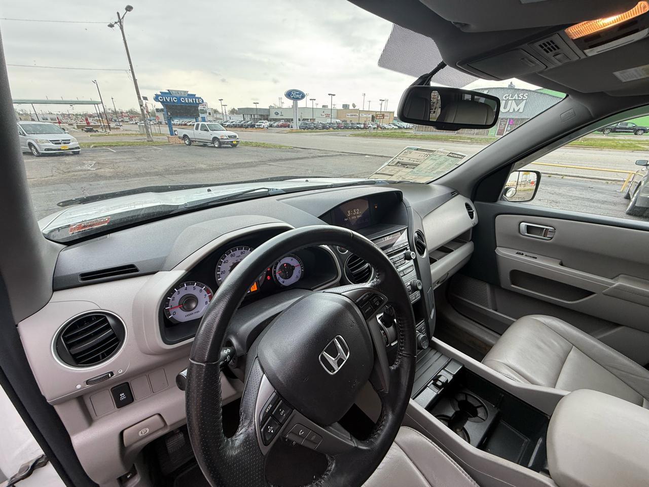 Honda Pilot EX-L 2WD 5-Spd AT with Navigation 2013