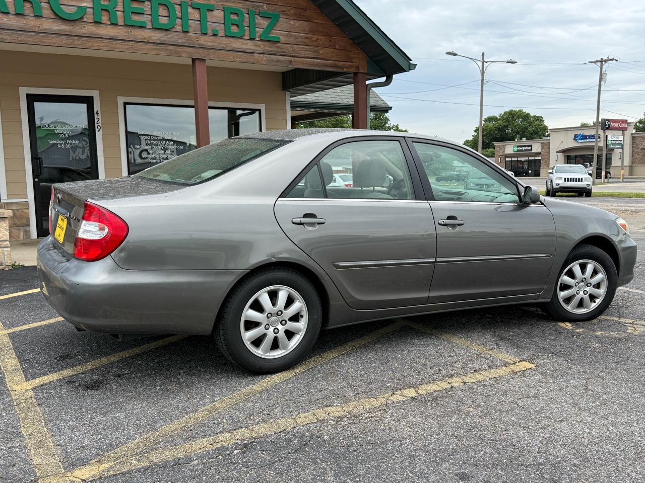 Toyota Camry LE 2002