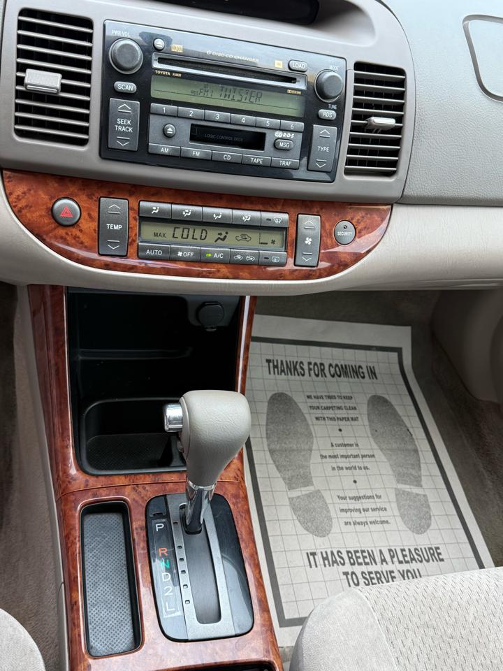 Toyota Camry LE 2002