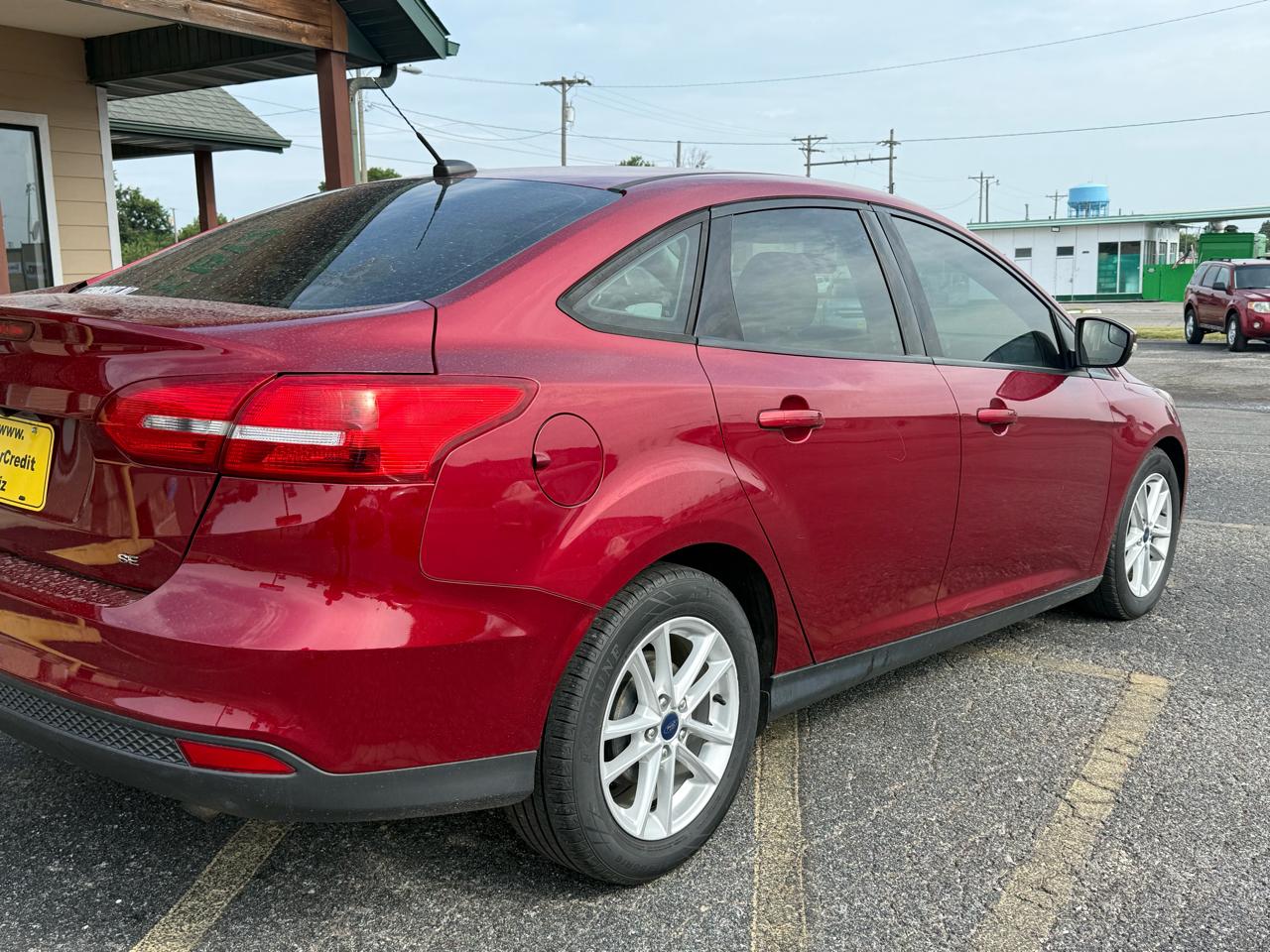 Ford Focus SE Sedan 2016