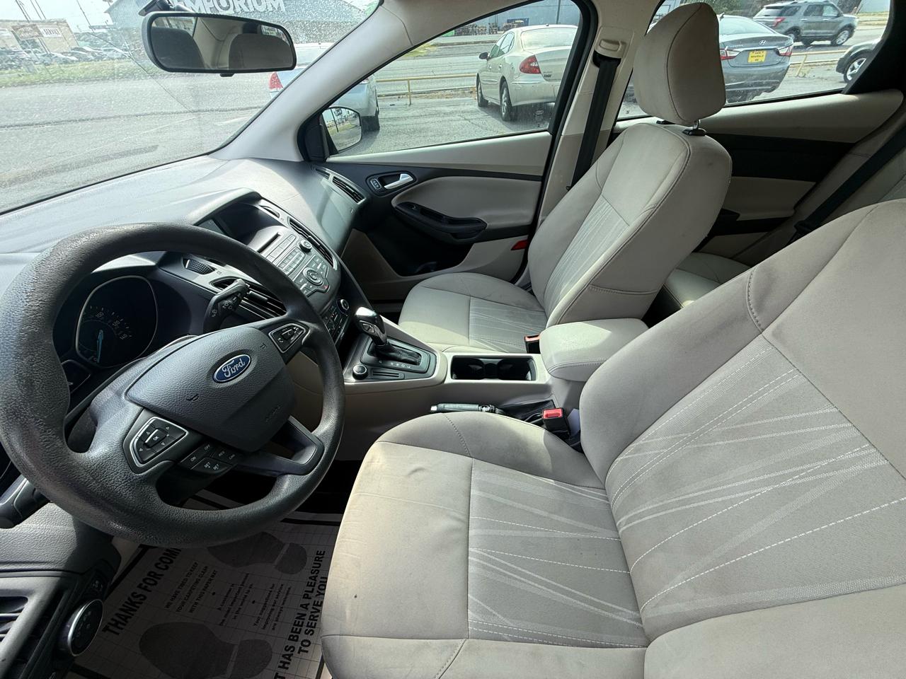Ford Focus SE Sedan 2016