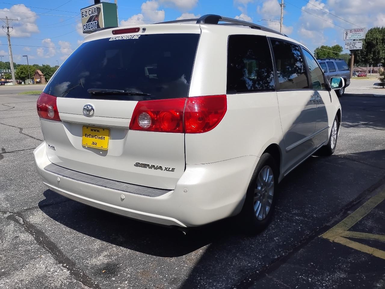 Toyota Sienna  2009