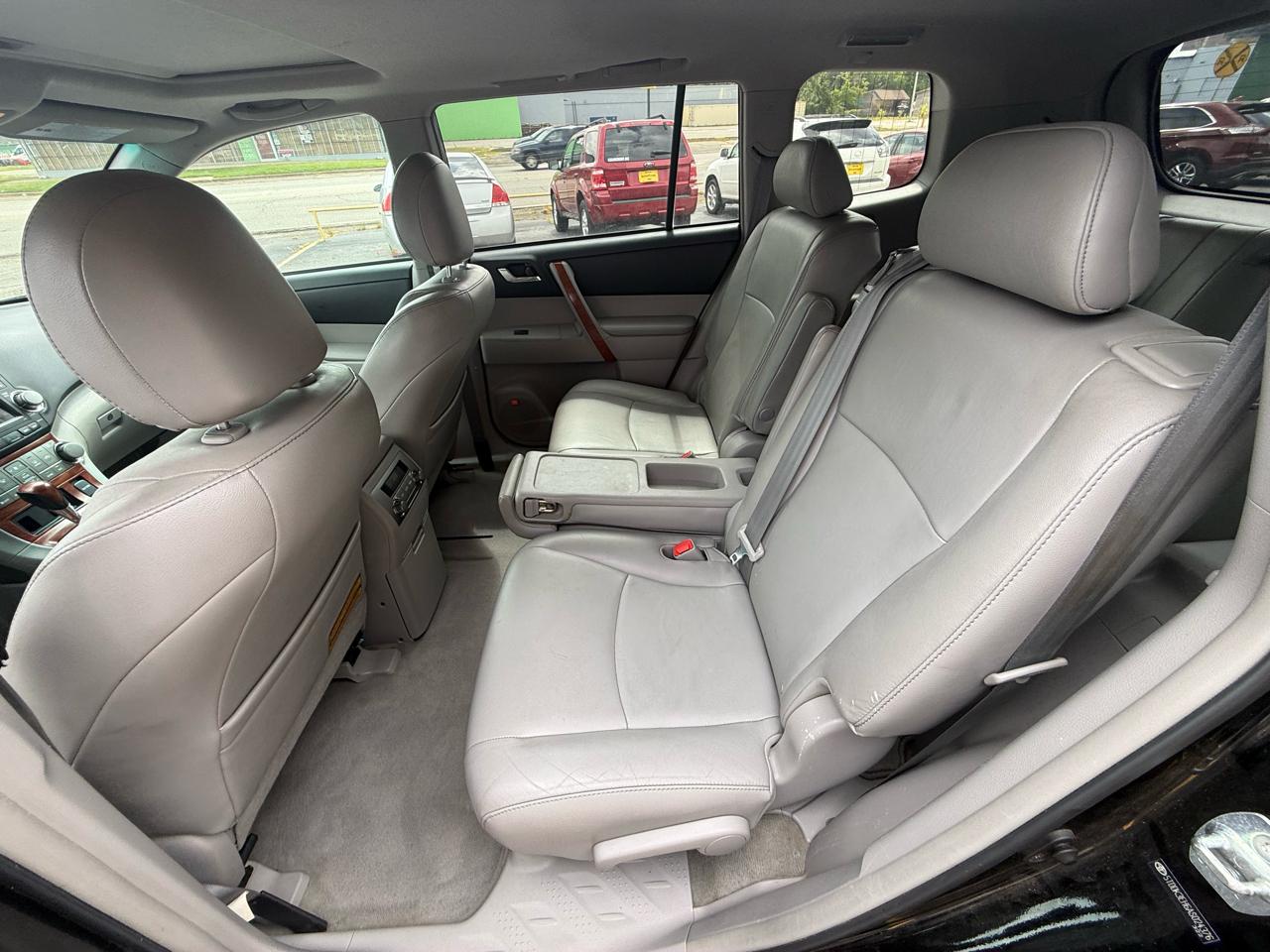 Toyota Highlander Limited 4WD 2010