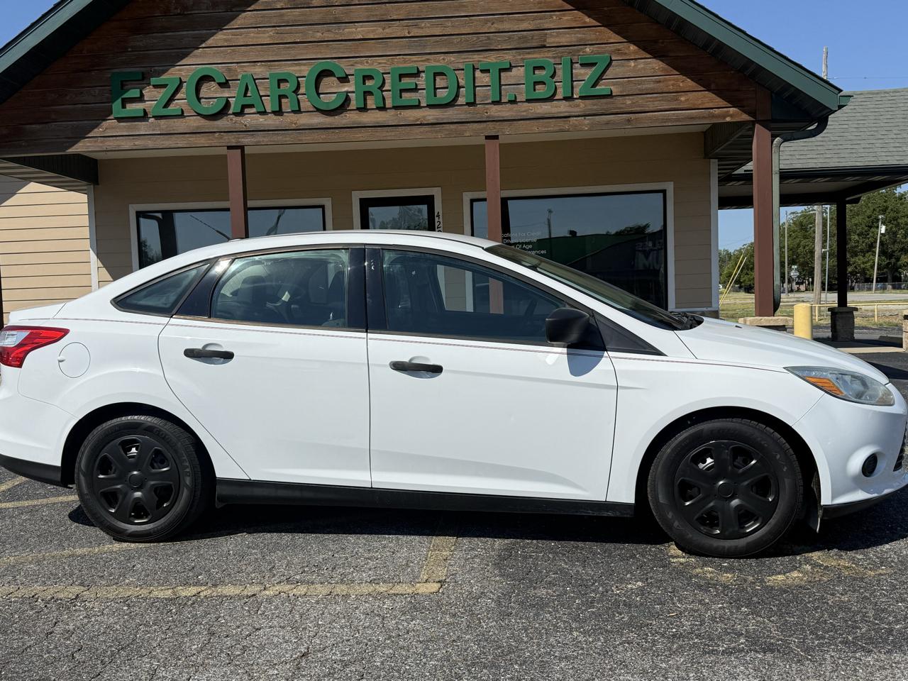 Ford Focus S Sedan 2013