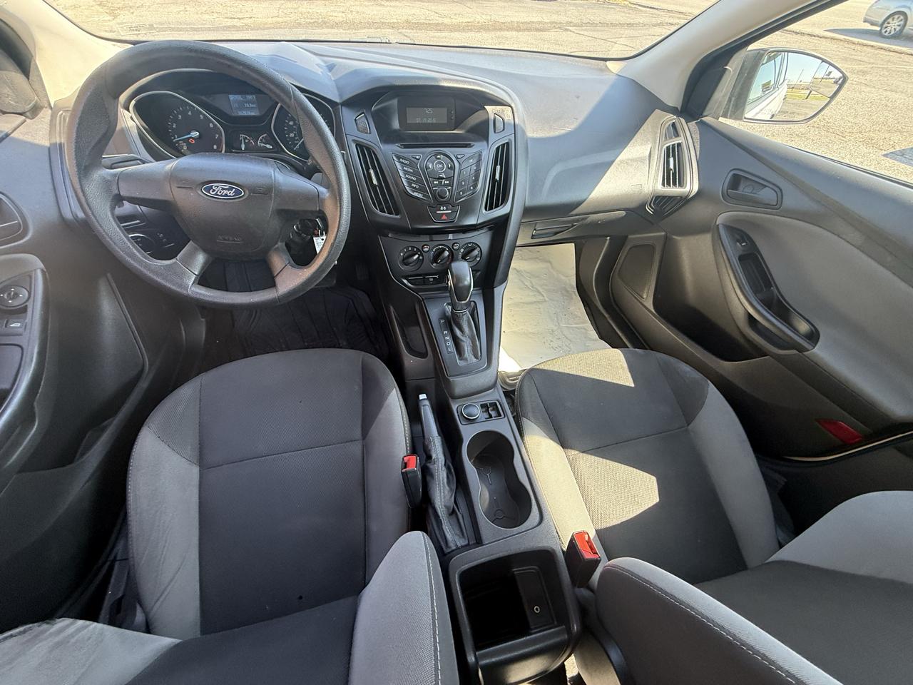 Ford Focus S Sedan 2013