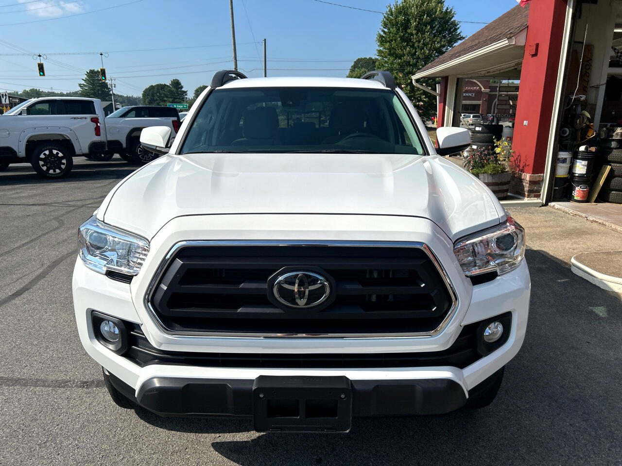 Toyota Tacoma 4WD SR5 Double Cab 5' Bed V6 AT (Natl) 2022 Toyota Tacoma 4WD SR5 Double Cab 5' Bed V6 AT (Natl) 2022