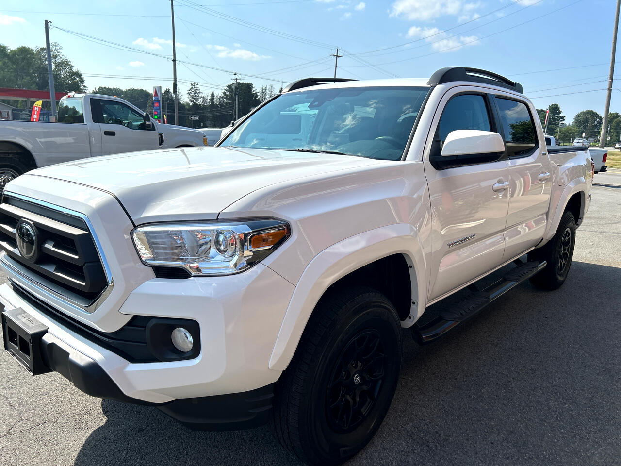 Toyota Tacoma 4WD SR5 Double Cab 5' Bed V6 AT (Natl) 2022 Toyota Tacoma 4WD SR5 Double Cab 5' Bed V6 AT (Natl) 2022