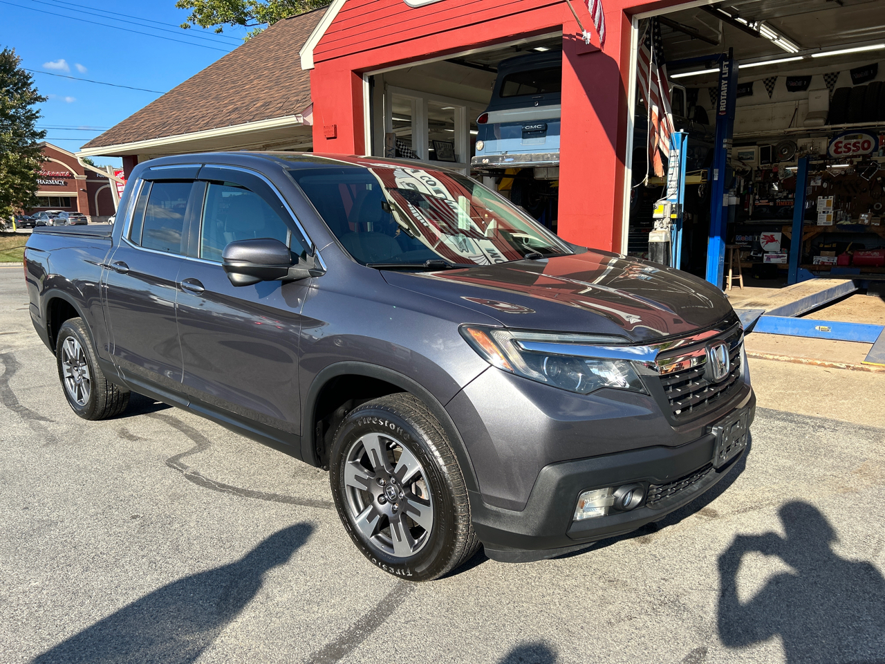 Honda Ridgeline RTL-T 4x4 Crew Cab 5.3' Bed 2017 Honda Ridgeline RTL-T 4x4 Crew Cab 5.3' Bed 2017