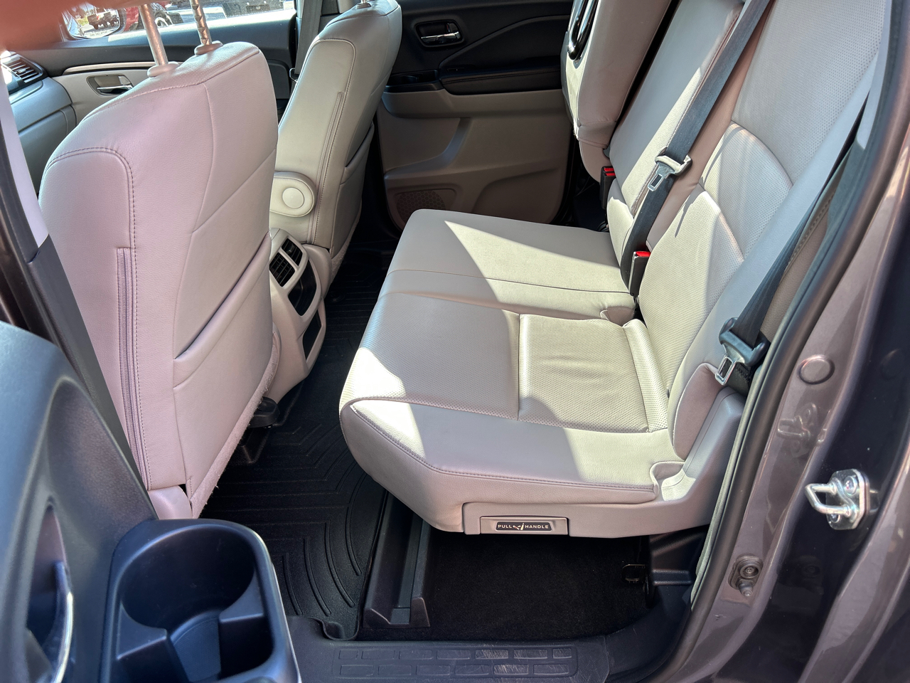 Honda Ridgeline RTL-T 4x4 Crew Cab 5.3' Bed 2017 Honda Ridgeline RTL-T 4x4 Crew Cab 5.3' Bed 2017