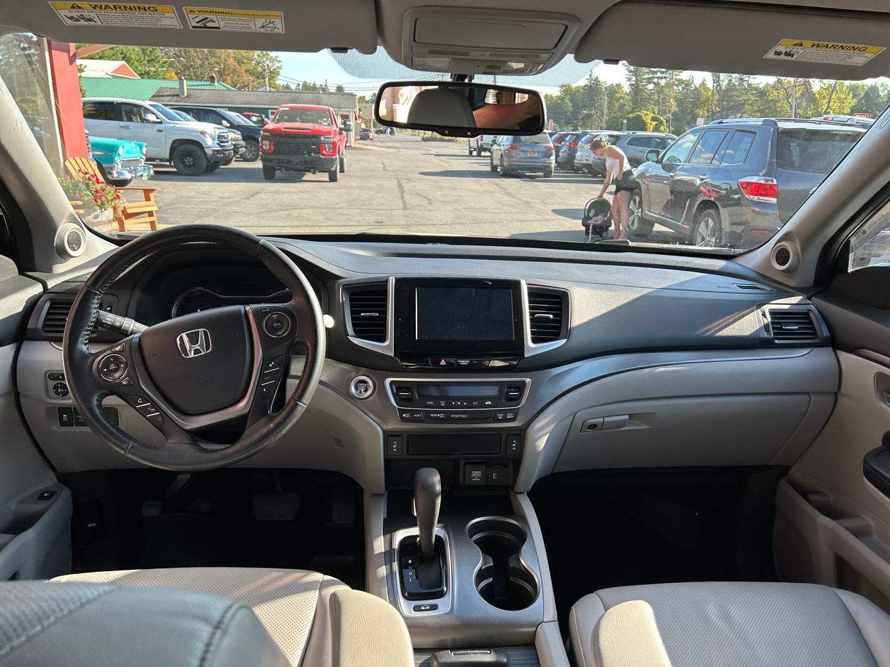 Honda Ridgeline RTL-T 4x4 Crew Cab 5.3' Bed 2017 Honda Ridgeline RTL-T 4x4 Crew Cab 5.3' Bed 2017