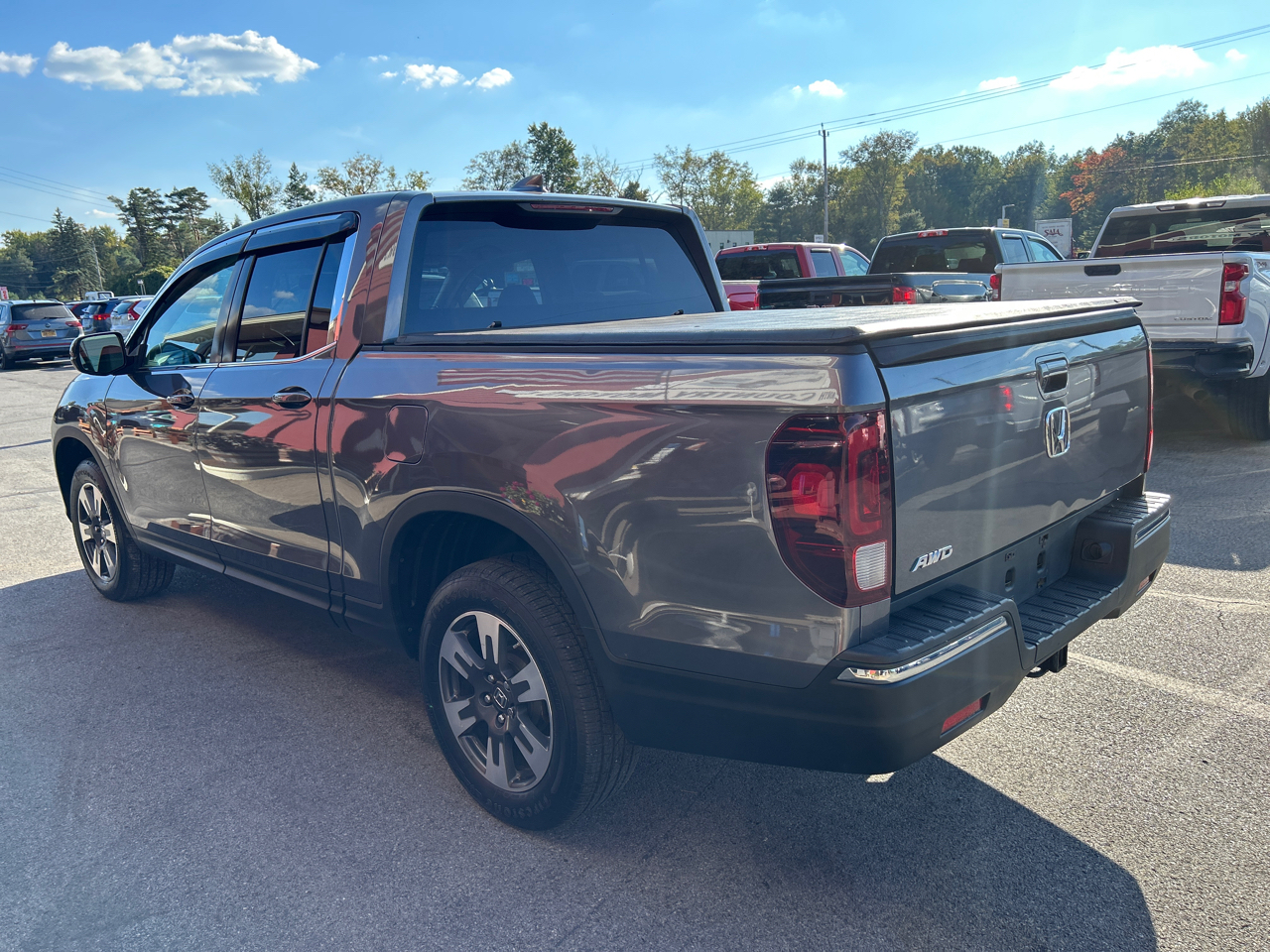 Honda Ridgeline RTL-T 4x4 Crew Cab 5.3' Bed 2017 Honda Ridgeline RTL-T 4x4 Crew Cab 5.3' Bed 2017