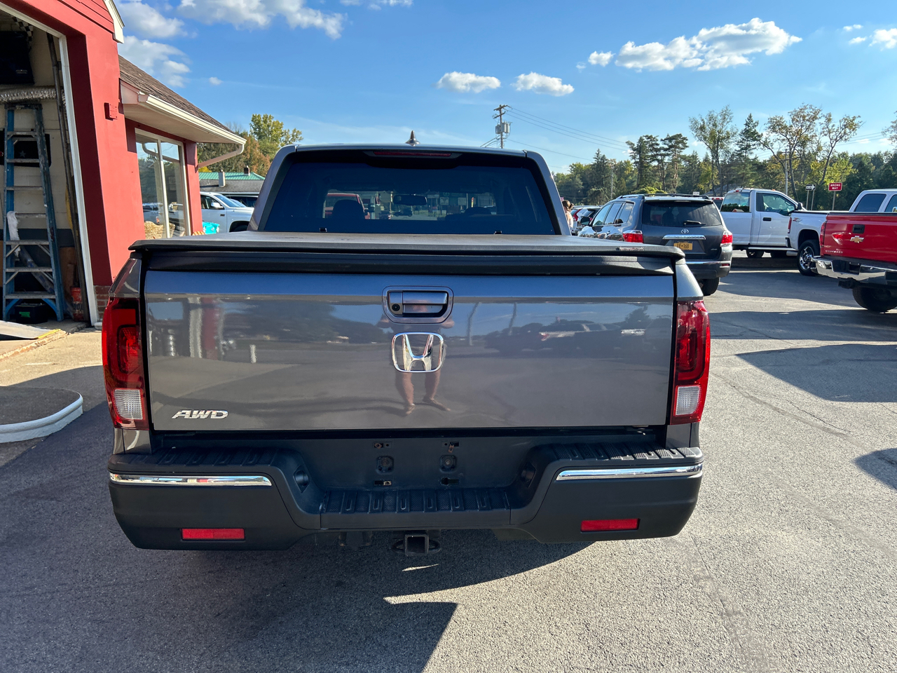 Honda Ridgeline RTL-T 4x4 Crew Cab 5.3' Bed 2017 Honda Ridgeline RTL-T 4x4 Crew Cab 5.3' Bed 2017