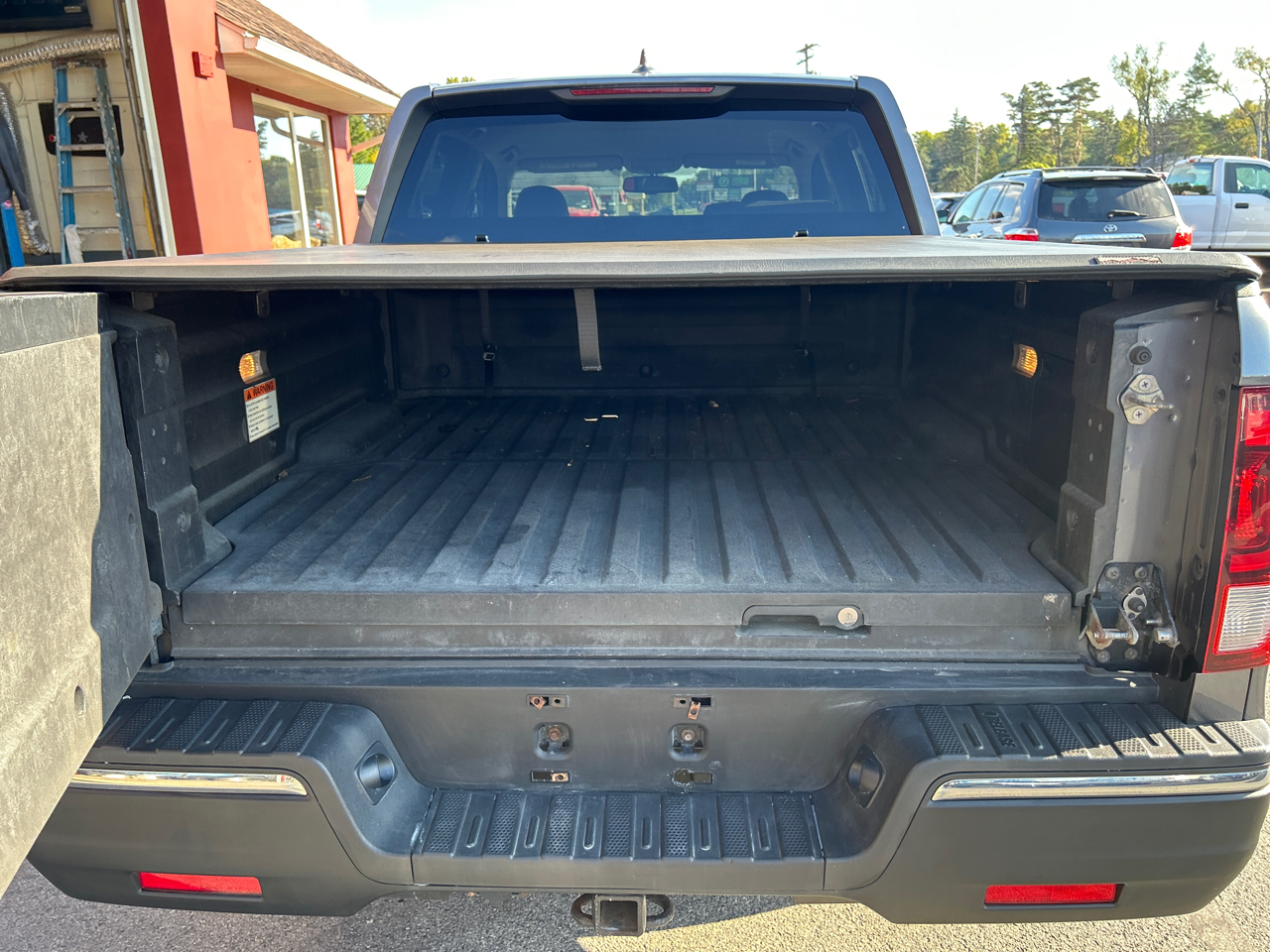 Honda Ridgeline RTL-T 4x4 Crew Cab 5.3' Bed 2017 Honda Ridgeline RTL-T 4x4 Crew Cab 5.3' Bed 2017