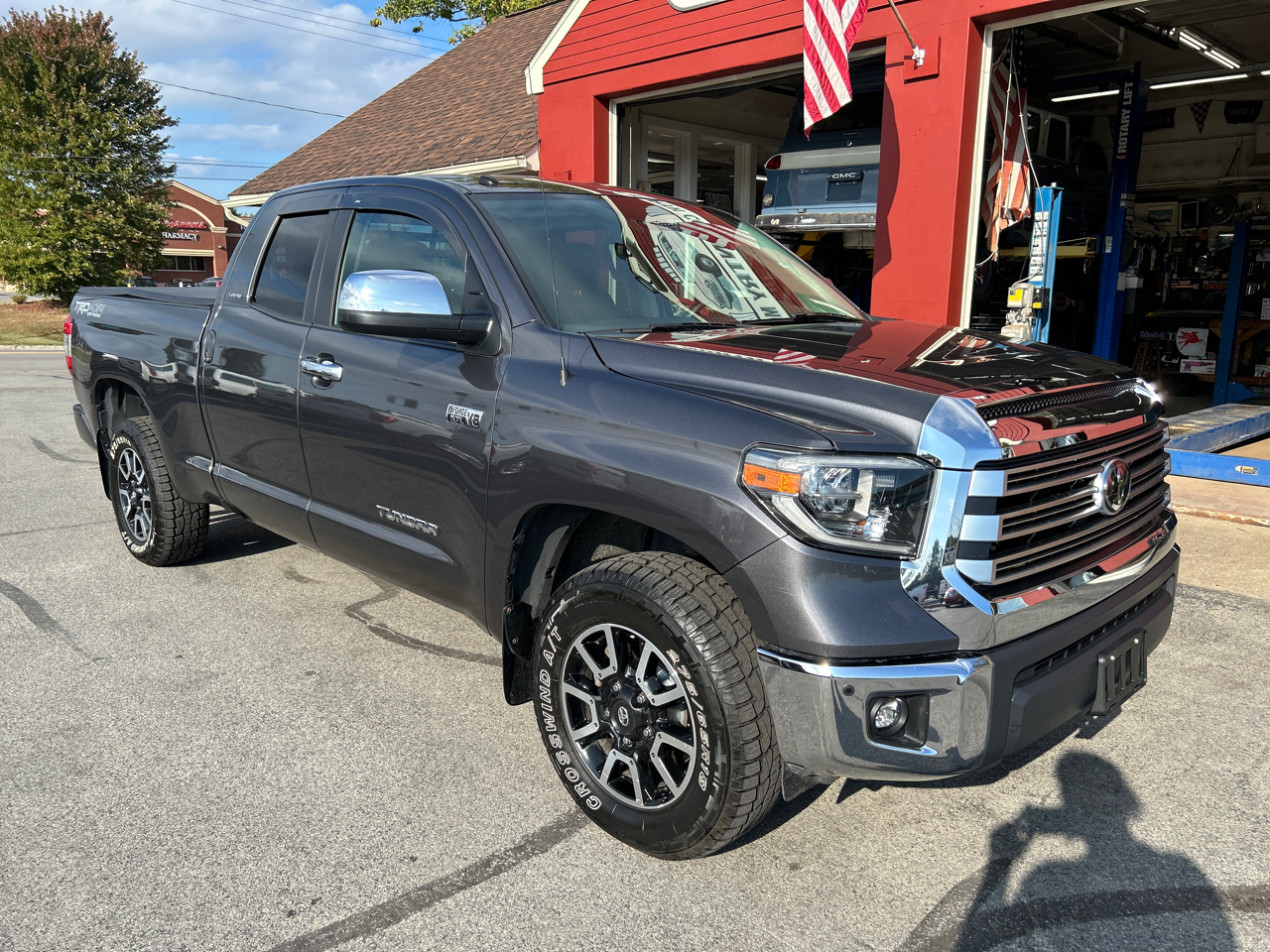 Toyota Tundra 4WD Limited Double Cab 6.5' Bed 5.7L (Natl) 2018 Toyota Tundra 4WD Limited Double Cab 6.5' Bed 5.7L (Natl) 2018