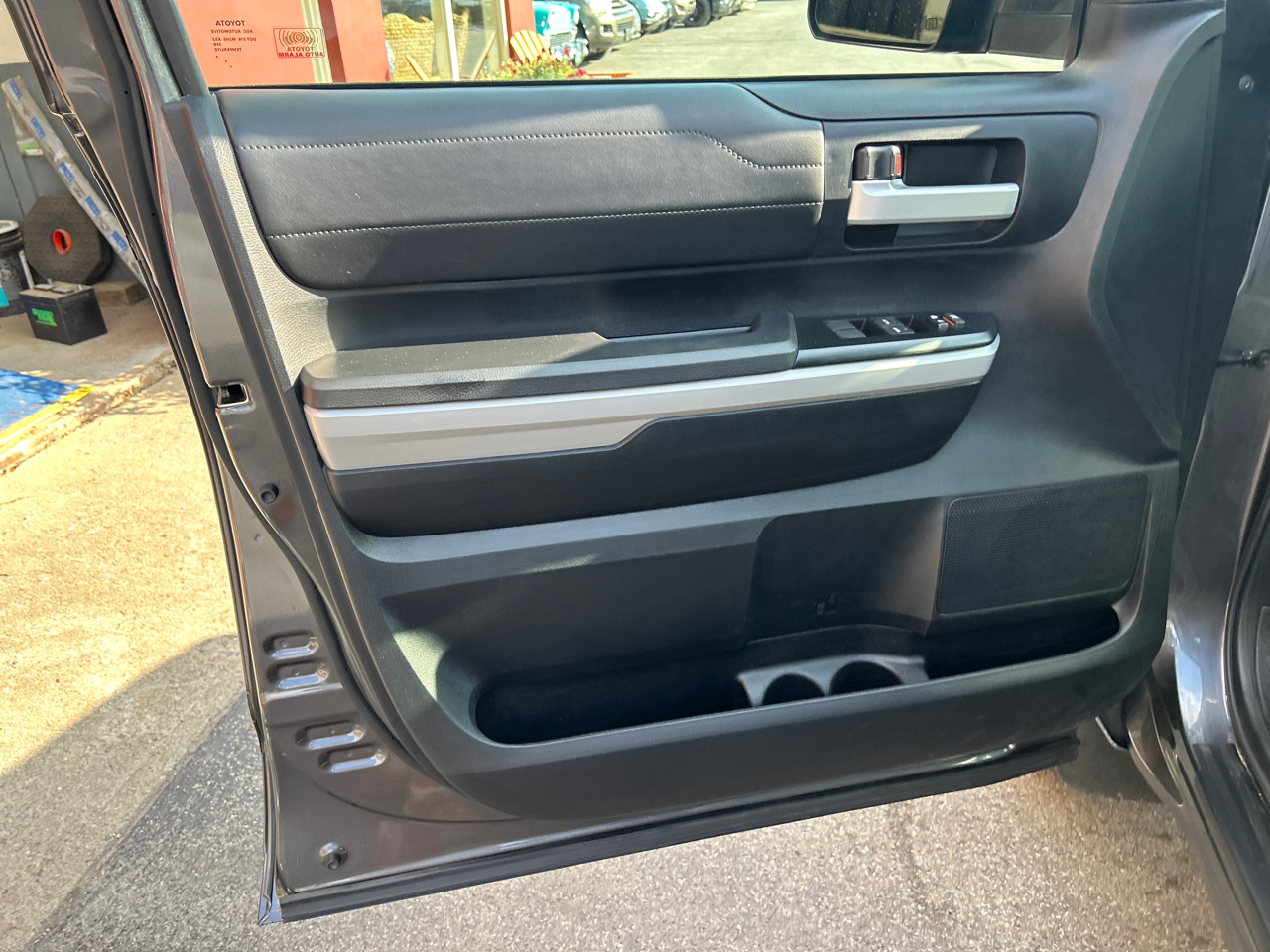 Toyota Tundra 4WD Limited Double Cab 6.5' Bed 5.7L (Natl) 2018 Toyota Tundra 4WD Limited Double Cab 6.5' Bed 5.7L (Natl) 2018